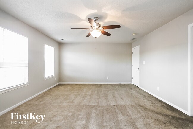Building Photo - 12230 Sweet Creek Trail