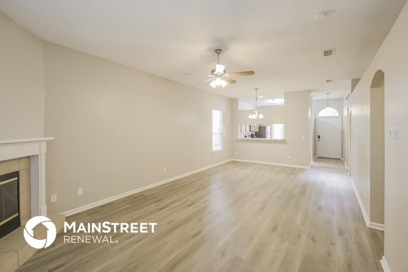 Building Photo - 10813 Campus Heights Ln