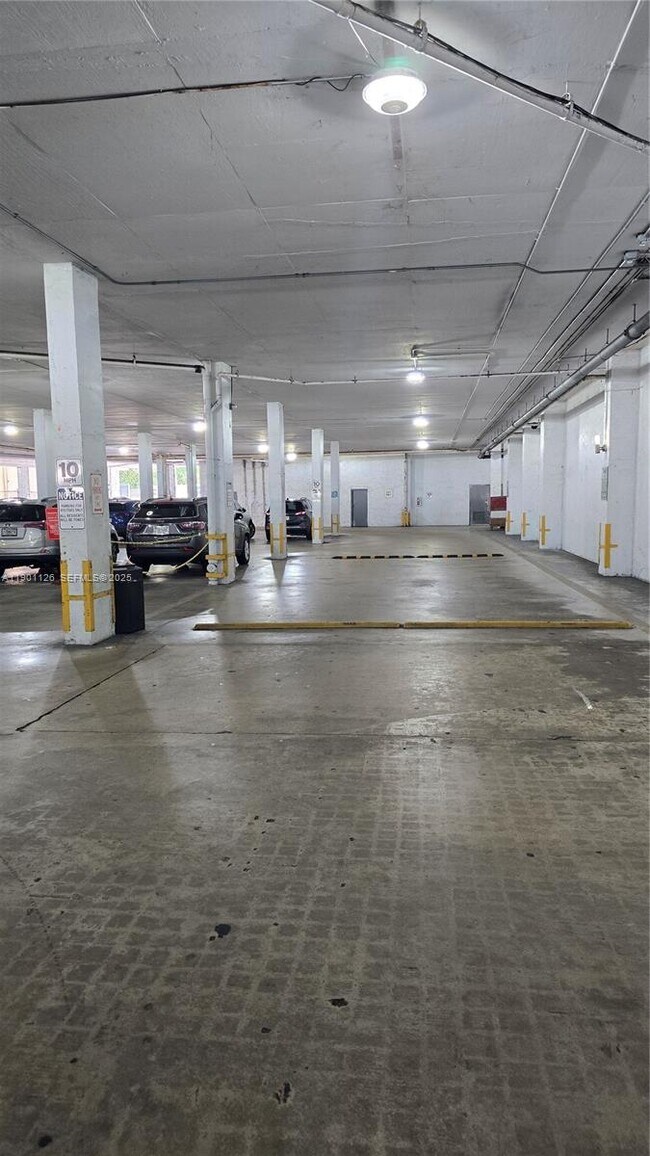 Building Photo - 13499 Biscayne Blvd