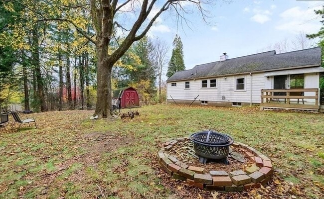 Building Photo - 264 Centre St