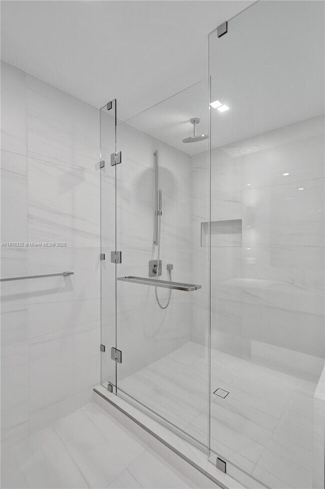 Building Photo - 900 N Ocean Blvd