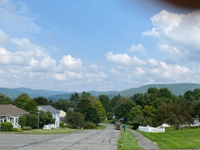 Building Photo - Coming Soon! Charming 3-Bedroom Home with ...