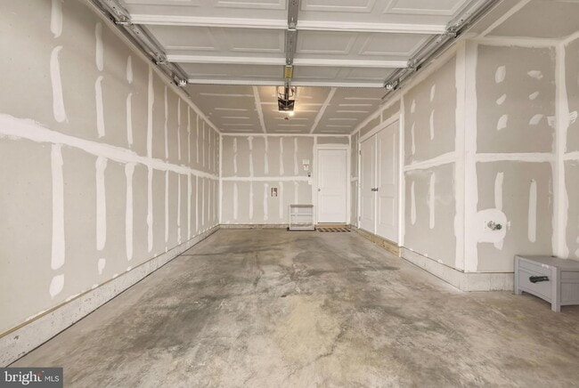 Building Photo - 51 Short Br Dr