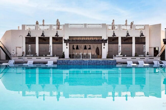 Building Photo - Desert Color Home