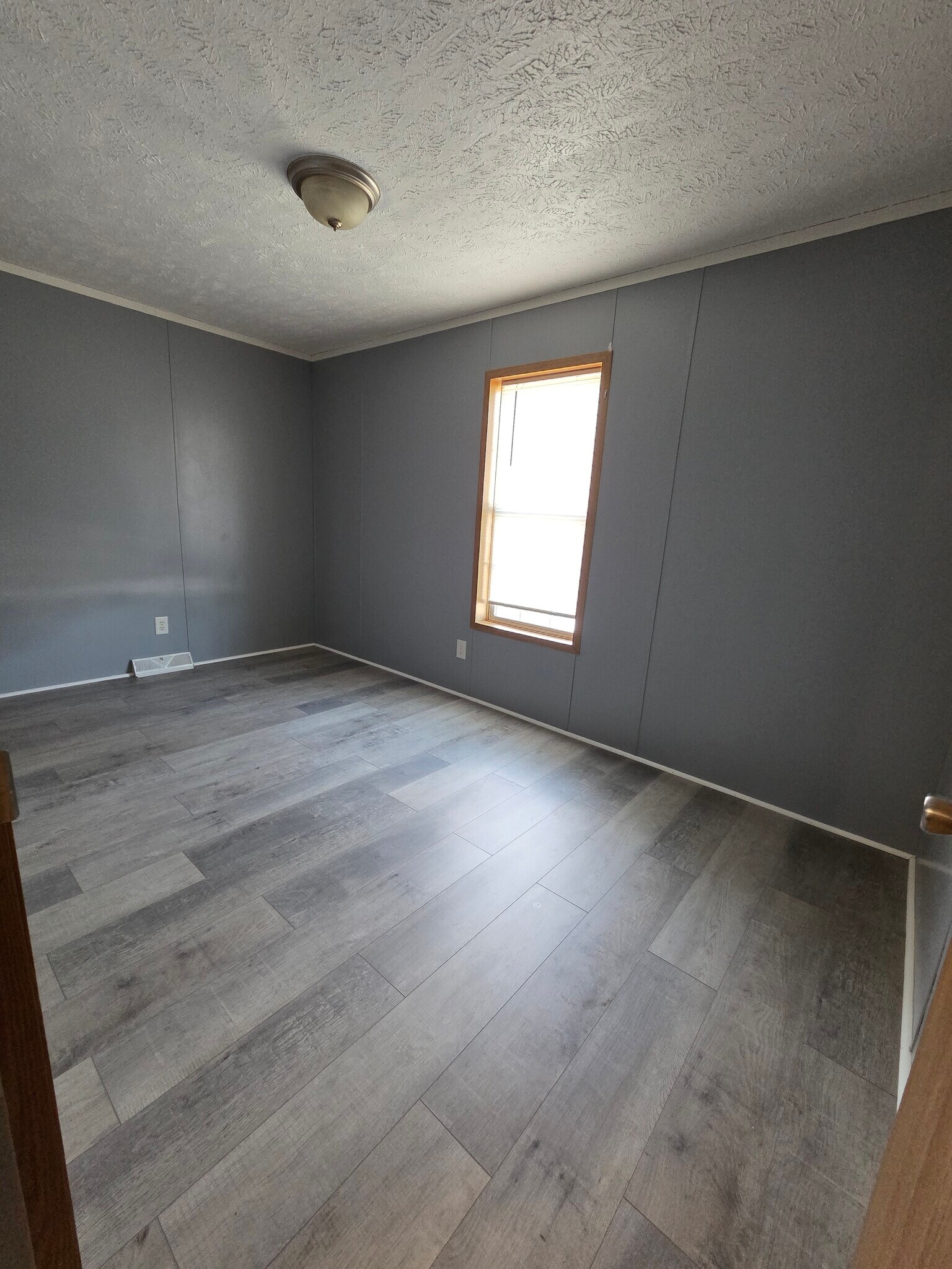 Building Photo - 1511 Mydland Rd
