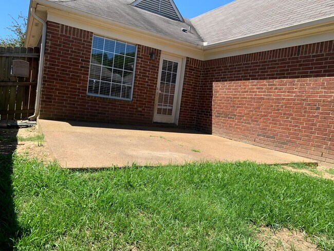 Building Photo - Awesome Home for Rent!!!! UNDER REPAIR