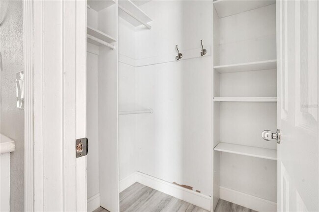 Building Photo - 6151 Sandcrest Cir