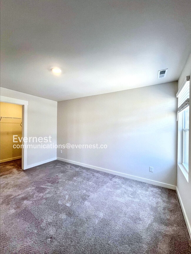 Building Photo - 506 Lyness Dr
