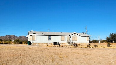 Building Photo - Beautiful Mountain views!