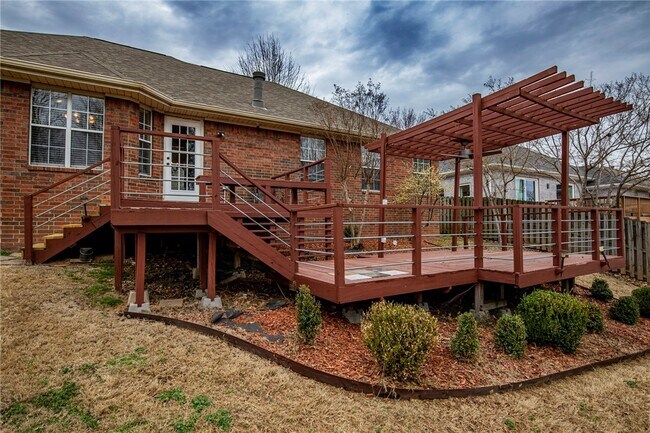 Building Photo - 2803 Foxwood Dr