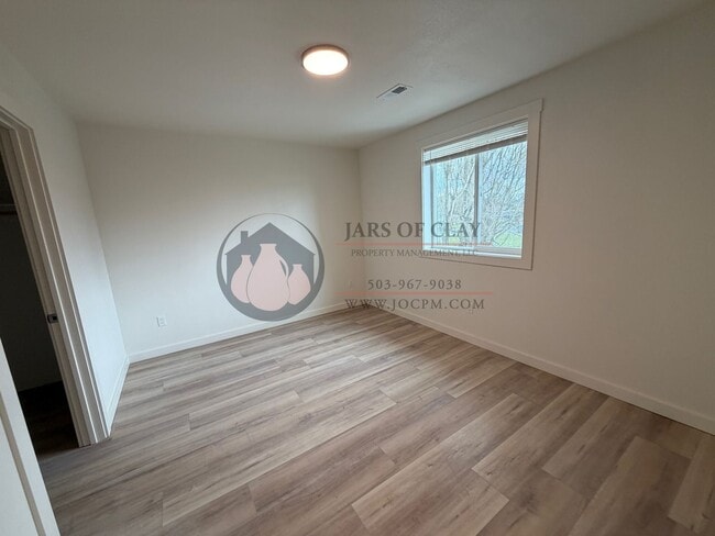 Building Photo - Dover Duplex 2025-1754