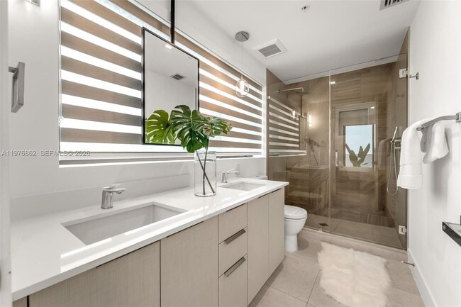 Building Photo - 721 SW 11th St