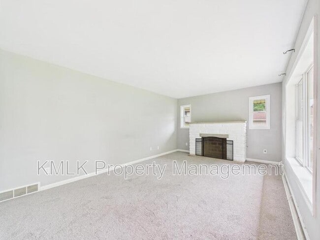 Building Photo - 2644 Kilgore St