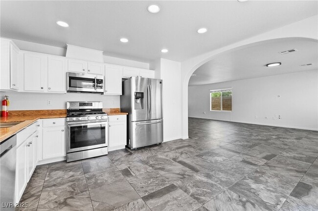 Building Photo - 8938 Bonneville Peak Ct
