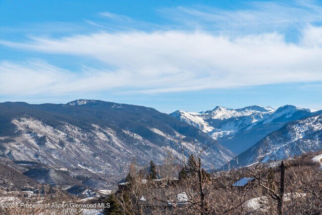 Building Photo - 2227 Juniper Hill Rd