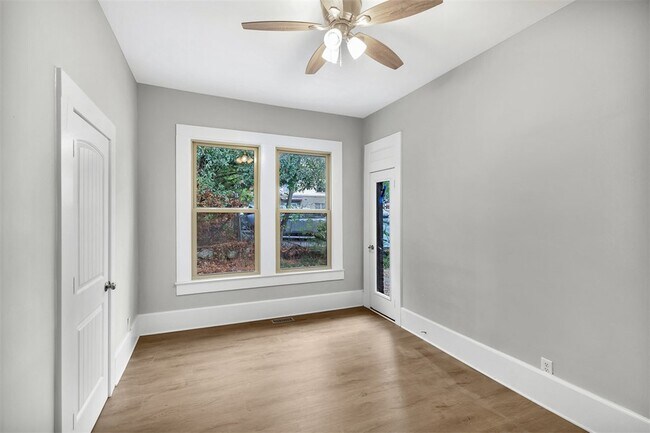 Building Photo - 109 Wilton St