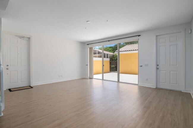 Building Photo - 28608 Alessandria Cir