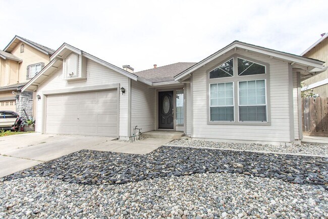 Building Photo - Charming 3-bedroom 2 bathroom Home