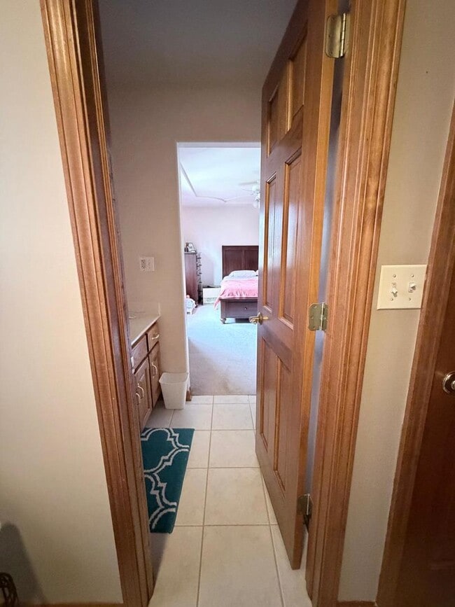 Building Photo - 3823 Sunburst Ln