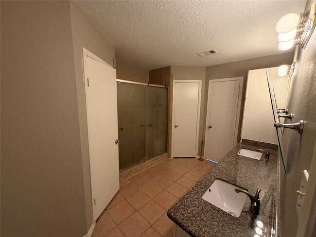 Building Photo - 3227 Glade Springs Dr