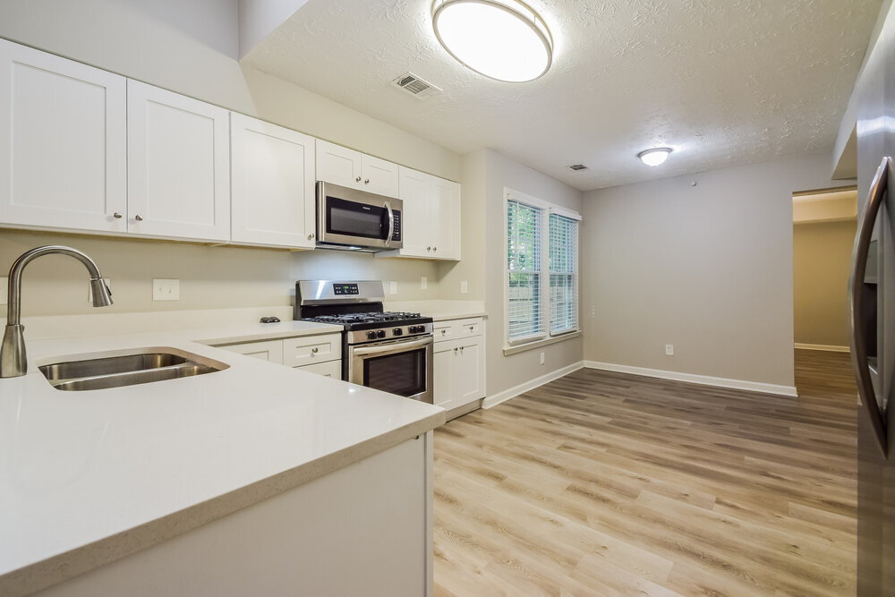 Building Photo - 547 Riverbirch Trce