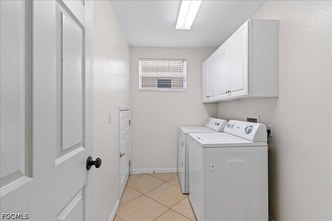 Building Photo - 9717 Blue Stone Cir