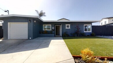 Building Photo - 4Bed/2 Bath on Tipton!