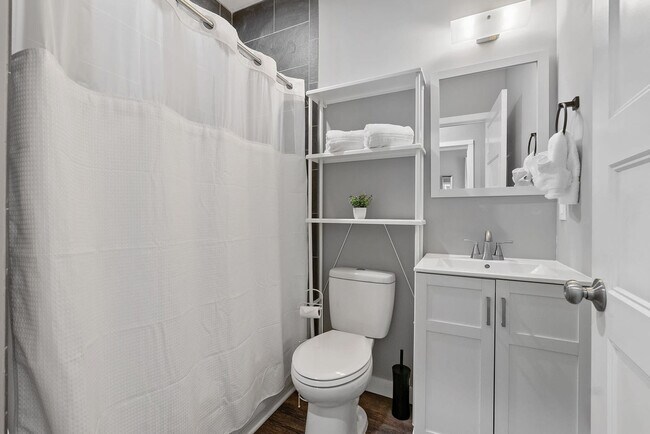 Building Photo - 52 Florida Ave