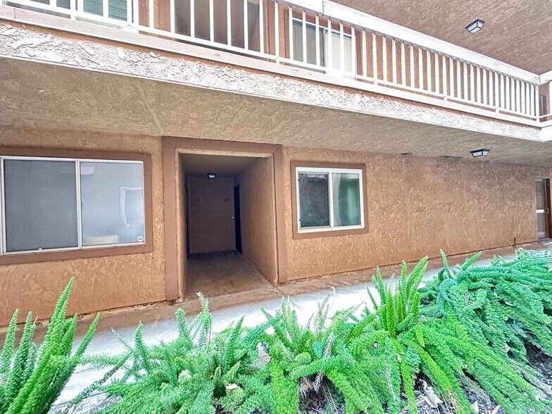 Building Photo - 6600 Warner Ave