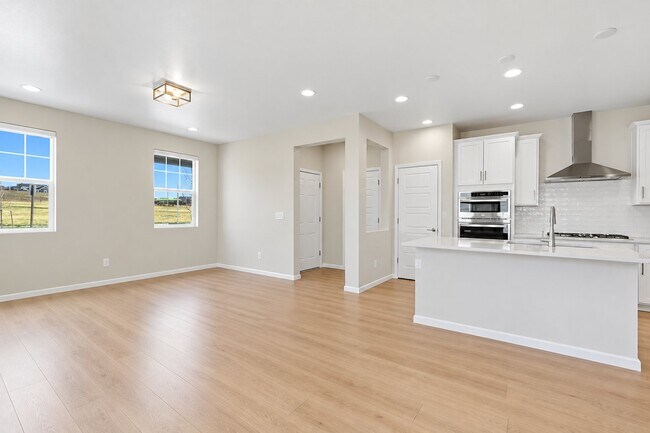 Building Photo - 8059 Monte Vista Cir