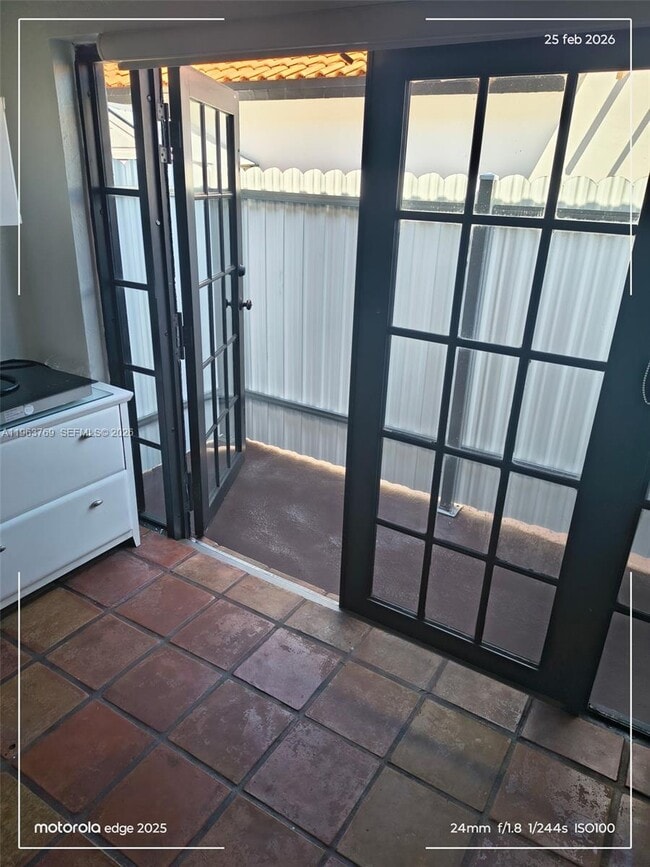 Building Photo - 2950 SW 135th Ave