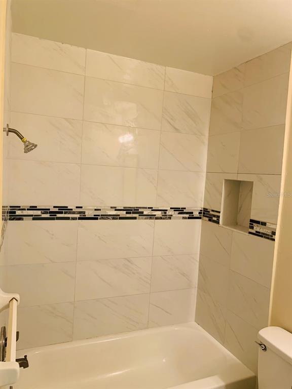 Building Photo - 2480 Chestnut Woods Dr