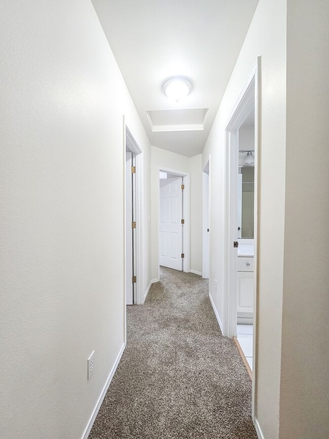 Building Photo - Updated 4BD Home in Gleneagle