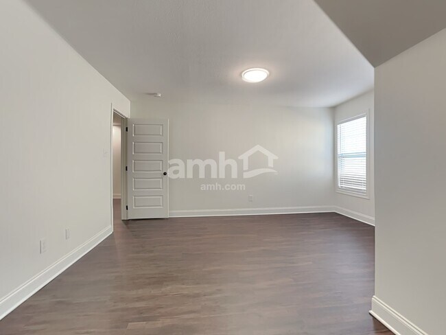 Building Photo - 1016 Carter Ridge Dr