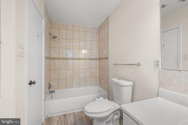 Building Photo - 222 Apple Blossom Ct