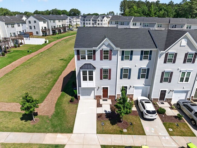 Building Photo - 1232 Lizer Rd