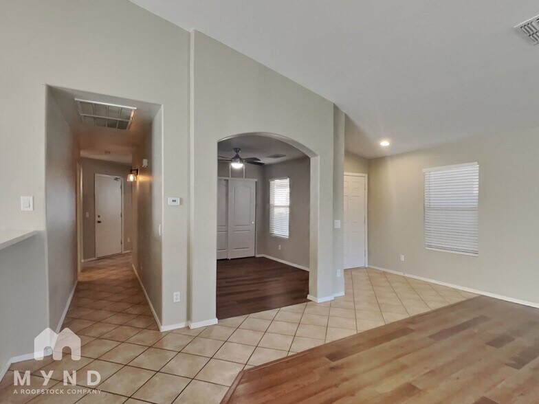 Building Photo - 813 S 125th Ave