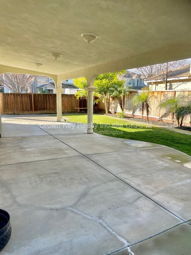 Building Photo - 2287 Lighthouse Cir