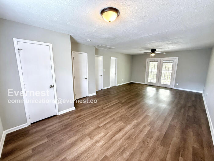 Building Photo - 5970 Dewey Heights Rd