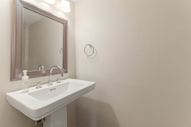 Building Photo - 6453 Bayou Glen Rd