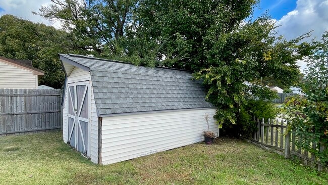 Building Photo - 1014 Scarlet Oak Ct S