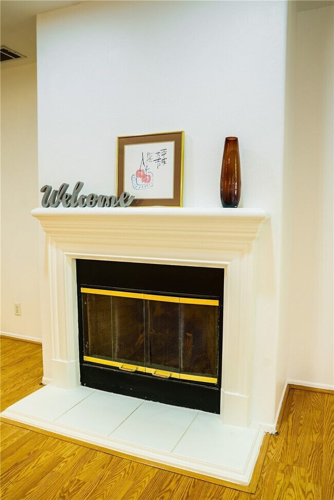 Building Photo - Craftsman-Style 3BR Home with Garage & Private Patio in North Monrovia