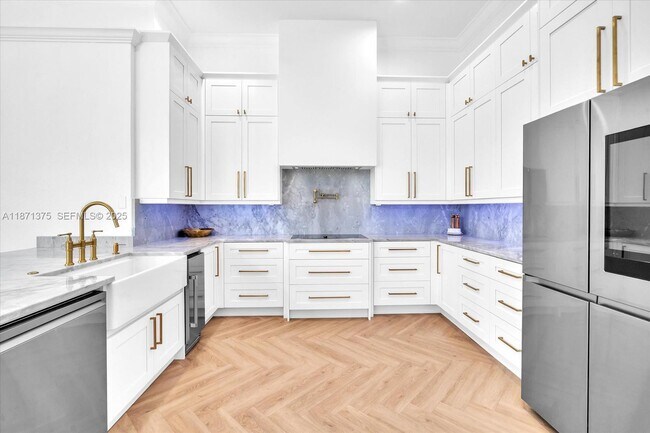 Building Photo - 5478 SW 189th Ave