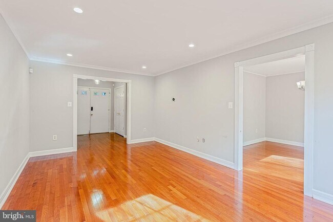 Building Photo - 12027 Cheviot Dr