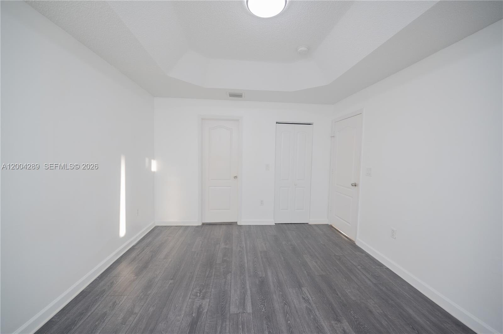 Building Photo - 5000 NW 116th Ct