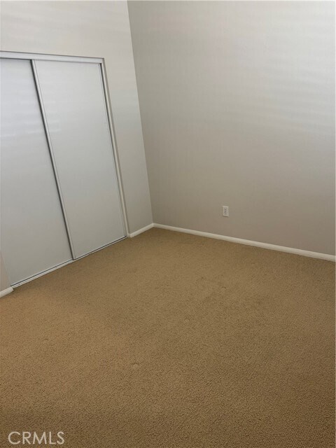 Building Photo - 16252 Fieldcrest Ct