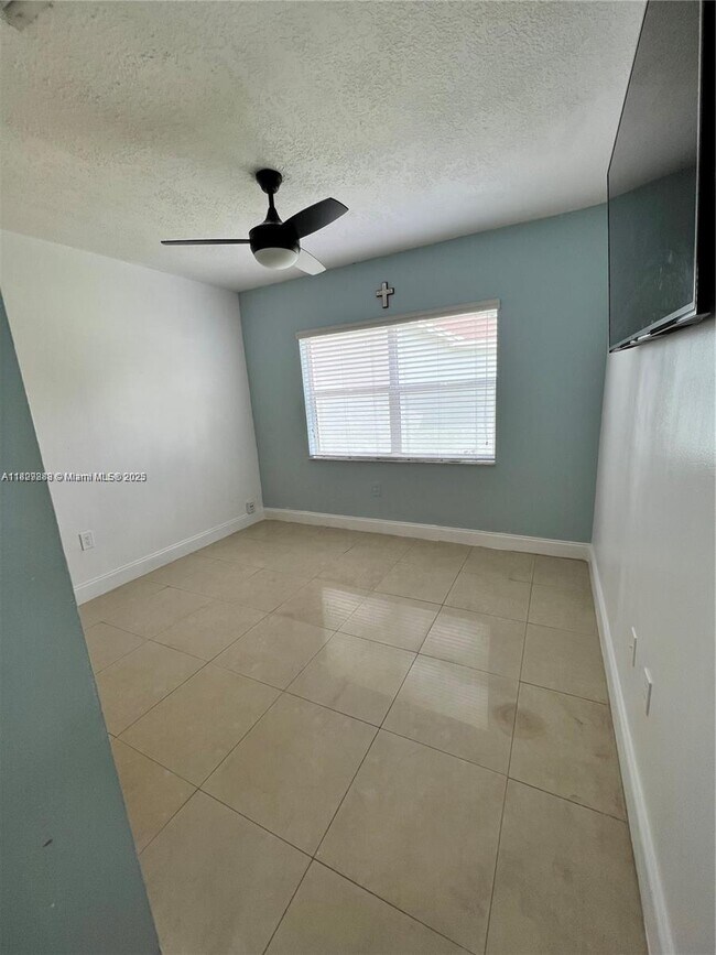 Building Photo - 11546 SW 135th Ln
