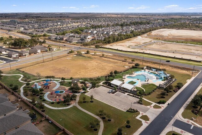 Building Photo - 301 Brooklyn Dr