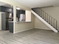 Building Photo - Nicely upgraded 2 Bedroom/1 Bathroom Condo...