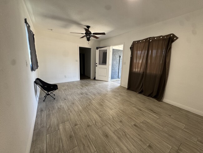 Building Photo - 3305 San Dimas St